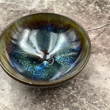 Load image into Gallery viewer, HEKIGYOKU-TENMOKU SAKE CUP