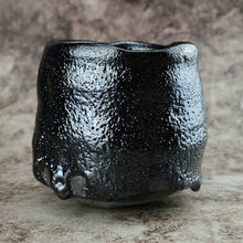 Load image into Gallery viewer, SETOGURO TEA BOWL