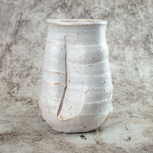 Load image into Gallery viewer, HAGI VASE