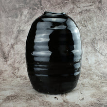 Load image into Gallery viewer, HEKIGYOKU-TENMOKU VASE