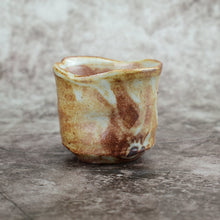 Load image into Gallery viewer, BENISHINO SAKE CUP